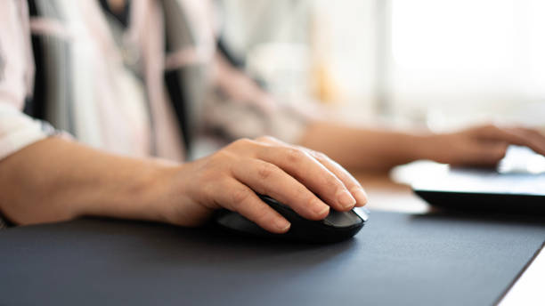 What is the average organic search CTR for different industries?
